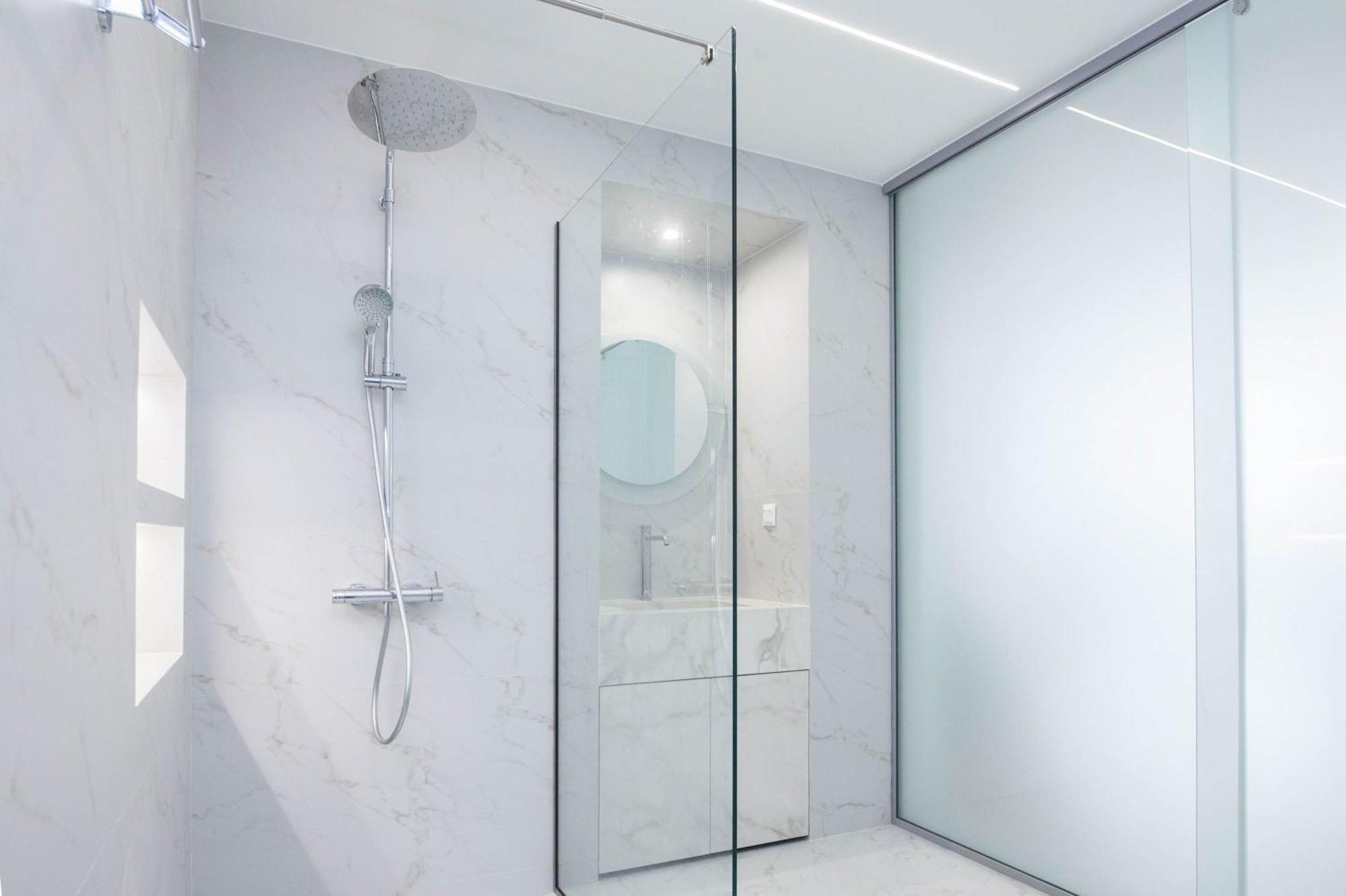 Stylish Modern Next To Port Apartament Pireus